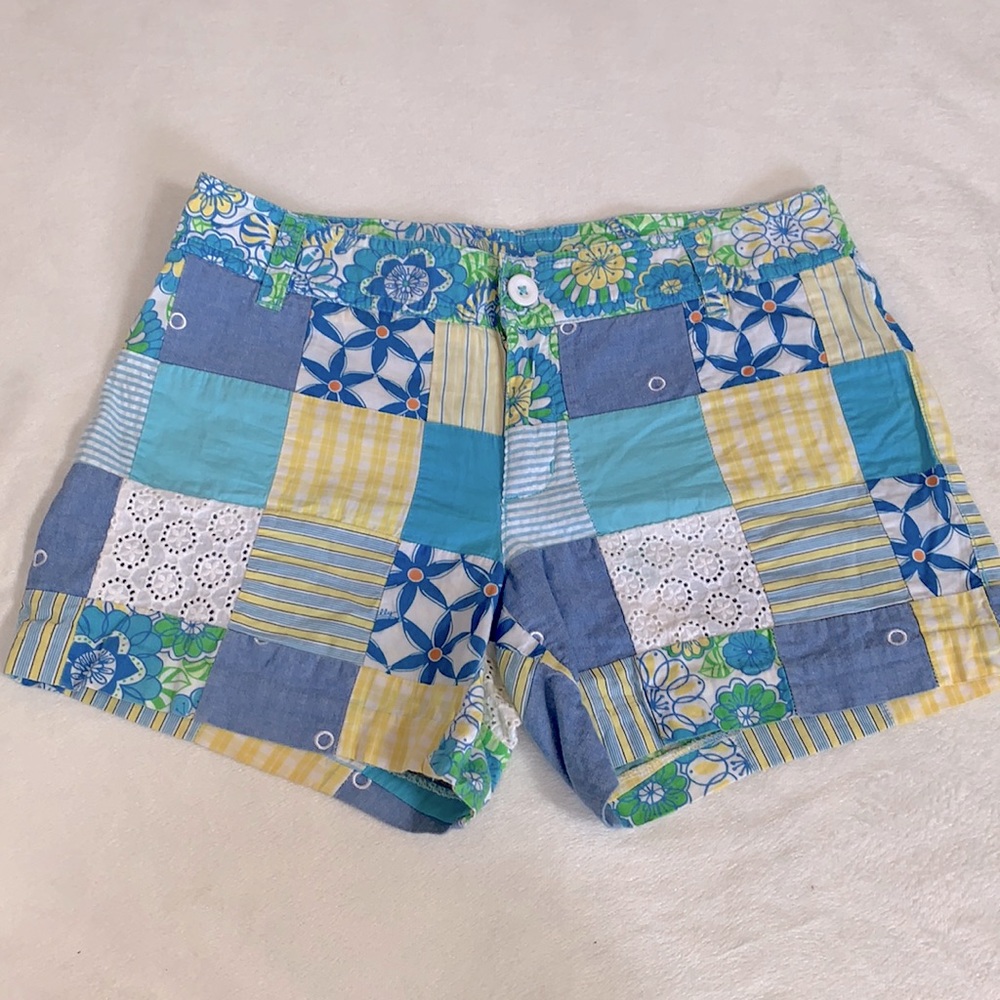 Lilly Pulitzer blue floral patchwork shorts size 0
